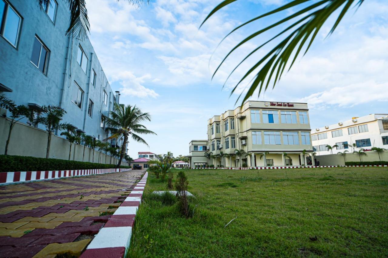 Silver Sand Eco Resort !! Beachfront !! With Biggest Pool And Huge Open Area !! Ideal For Weddings !! Couple Friendly !! Mandarmani Exteriör bild