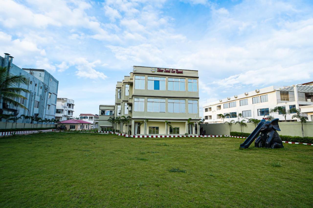 Silver Sand Eco Resort !! Beachfront !! With Biggest Pool And Huge Open Area !! Ideal For Weddings !! Couple Friendly !! Mandarmani Exteriör bild