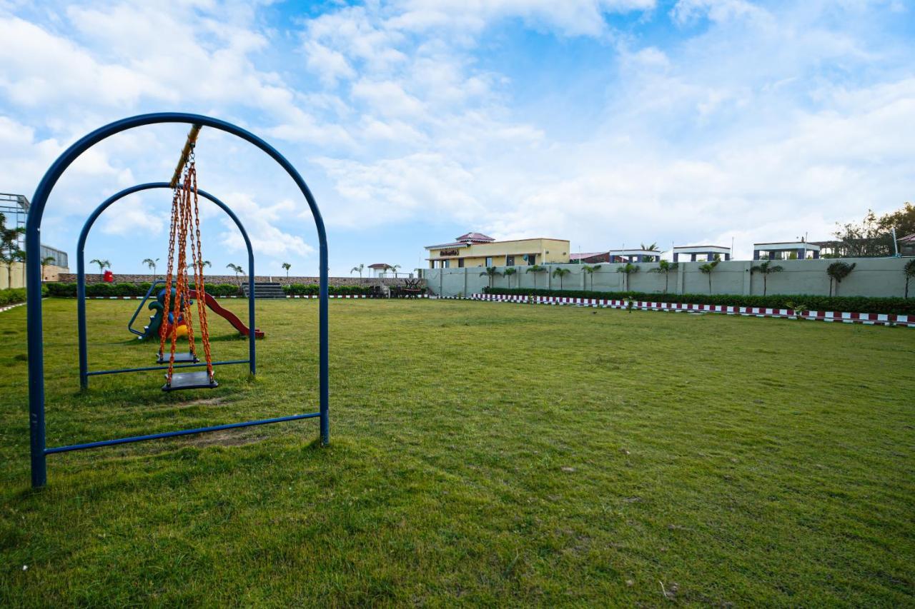 Silver Sand Eco Resort !! Beachfront !! With Biggest Pool And Huge Open Area !! Ideal For Weddings !! Couple Friendly !! Mandarmani Exteriör bild